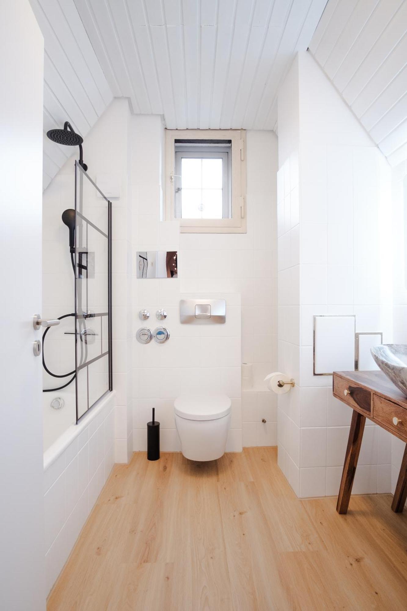 Neu Deluxe Suite Muensterblick, Maisonette, Kingsize Bett, Kueche, Netflix, Aussicht, E-Kamin Bad Sackingen Exterior photo